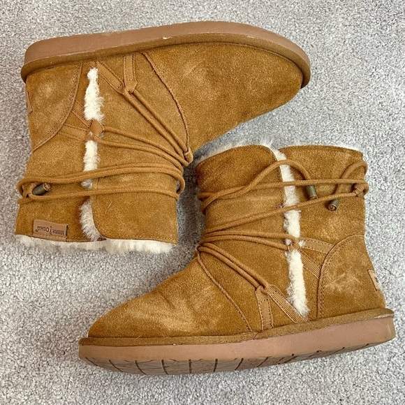 Minnetonka Woburn Wrap Lace Sherpa Lined Boots - Picture 7 of 12